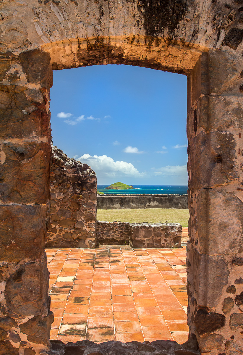 Fenêtre du château Dubuc en Martinique.